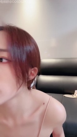 ️模特级顶级大长腿！红边黑丝诱惑【老师你水好多】强制深喉口交 骑乘位无套啪啪爽 截图1