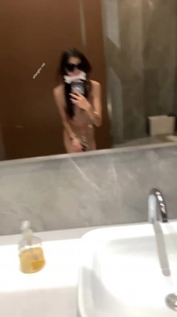 【重磅核弹】超高颜值车模女神【太子妃】SM调教露出啪啪 截图10