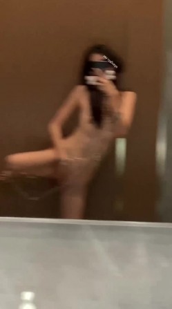 【重磅核弹】超高颜值车模女神【太子妃】SM调教露出啪啪 截图16