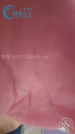 乱伦大神【暗水之下】与表姐大战小课桌 第一次感受课桌上的激情 中途有人敲门鸡巴被吓软了 截图2