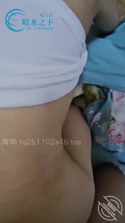 乱伦大神【暗水之下】与表姐大战小课桌 第一次感受课桌上的激情 中途有人敲门鸡巴被吓软了 截图7