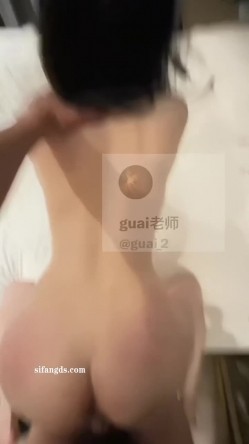 顶级身材高挑大长腿淫荡小姐姐『guai老师』被土豪老板各种蹂躏爆操，肏肿小穴颜射小嘴，被操爽了白浆直流 截图5