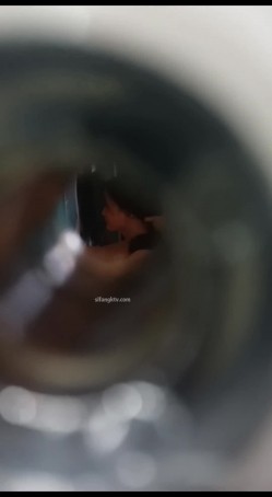 【极品稀缺 ️猫眼偷拍】超刺激猫眼偷窥酒店偷情狂欢啪啪做爱 叫声淫荡 不一样的视觉体验 比酒店偷拍更刺激 偷情篇 截图14