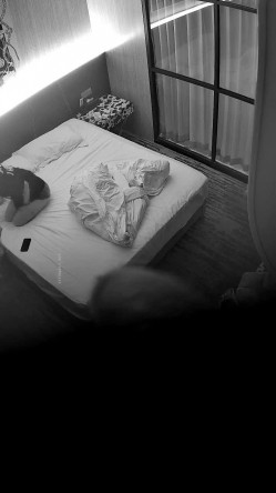 大学城附近安防酒店偷拍 极品S级身材情趣吊带美女黑丝诱惑操了一次又一次操了三四炮 截图2