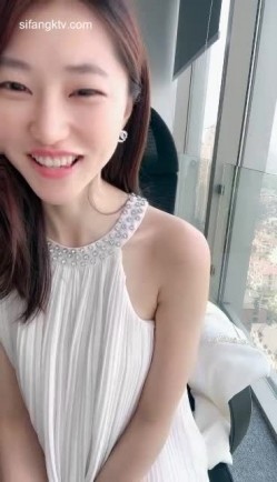 一线城市 某公司人事白领【小白呀呀】办公室里逼太痒 排气！ 截图2