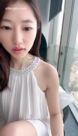 一线城市 某公司人事白领【小白呀呀】办公室里逼太痒 排气！ 截图3