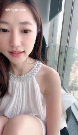 一线城市 某公司人事白领【小白呀呀】办公室里逼太痒 排气！ 截图4