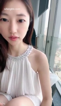 一线城市 某公司人事白领【小白呀呀】办公室里逼太痒 排气！ 截图5