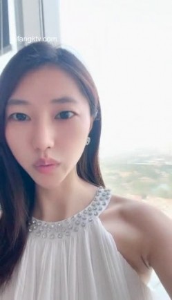 一线城市 某公司人事白领【小白呀呀】办公室里逼太痒 排气！ 截图9