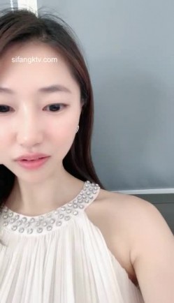 一线城市 某公司人事白领【小白呀呀】办公室里逼太痒 排气！ 截图15