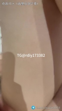 推特新晋约啪大神肌肉帅哥「热带鱼」04研究生无套露脸3p双通一边被干一边舔蛋，喜欢被往死里玩，口塞臭内裤，啃脚丫子射脸 截图2