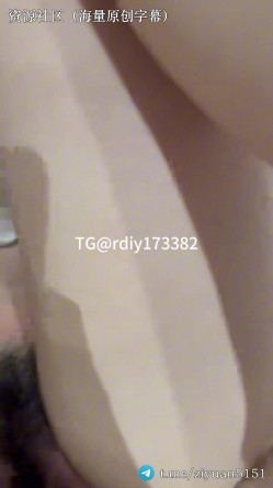 推特新晋约啪大神肌肉帅哥「热带鱼」04研究生无套露脸3p双通一边被干一边舔蛋，喜欢被往死里玩，口塞臭内裤，啃脚丫子射脸 截图10
