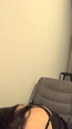 顶级尤物美少女！双马尾JK装！活力十足超甜美，肥唇小穴瓶子自慰，洞口磨蹭一下插入，堪称极品 截图16