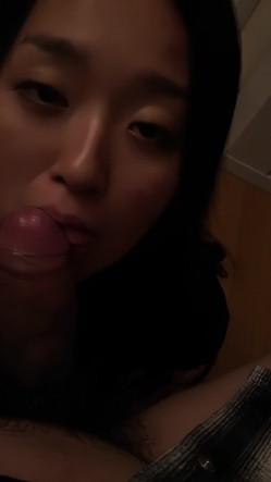 【云盘泄密】，白富美被男友拍下艳照，小提琴手，气质反差婊，床上淫娃口交毒龙都熟悉 截图14