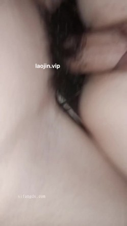 【极品泄密】，舞蹈系美女大学生，完美露脸，小穴超进展，每次操的时候一脸痛苦，奶子很漂亮！ 截图2