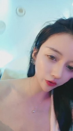 【高端奢华 ️顶级空姐】超美商务模特『小一一』极品女神重磅回归 又骚又御《此女只应天上有 人间谁配操一回》 截图3