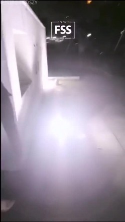 ️国产极品露出大神【FSSZX】大街上旁若无人地超大胆露出 截图16