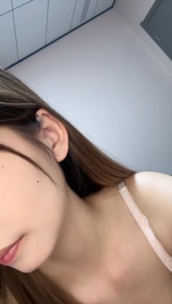 重磅~新尤物女神降临！~颜值身材秒杀一切网红明星，尺度全开翘臀扣穴自摸发骚【弯莞】翘臀扣穴 截图16