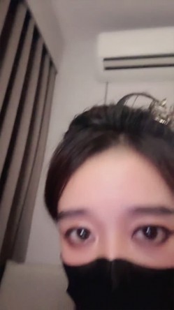 尤物推荐【美人儿】逆天女神 颜值身材吊打网红明星 美到窒息 绿播下海 全裸下厨 跳蛋自慰爽 截图13