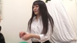 10musume-011023_01 就活セクハラ面接の中出し予行演習 截图2