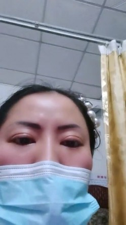 推油【盘医生】正宗少妇在店里偷拍客户全身精油推拿 跳弹 真实刺激，偷拍良家 截图2