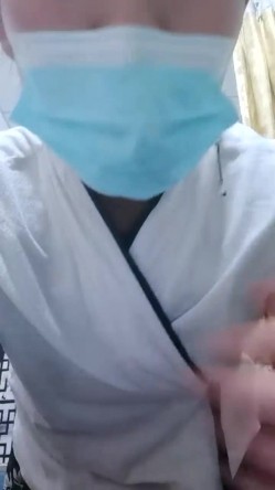 推油【盘医生】正宗少妇在店里偷拍客户全身精油推拿 跳弹 真实刺激，偷拍良家 截图5