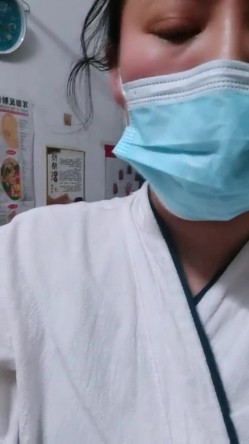 推油【盘医生】正宗少妇在店里偷拍客户全身精油推拿 跳弹 真实刺激，偷拍良家 截图16