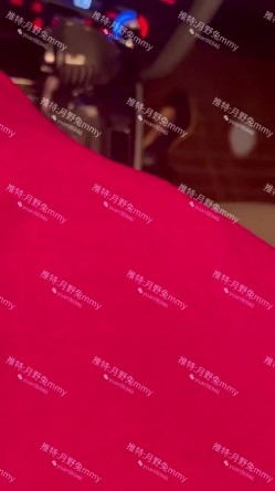 富豪包养极品空姐尤物「月野兔mmy」全量推特资源 肛交、3P、献妻、野外露出、车震 截图4
