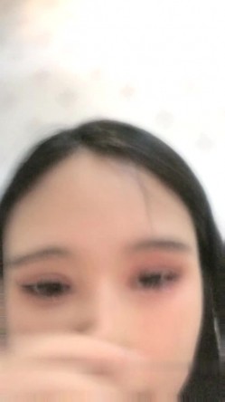 颜值不错大奶妹子【香蕉妹妹】情趣装单人自慰，沙发跳蛋塞逼近距离特写 截图10
