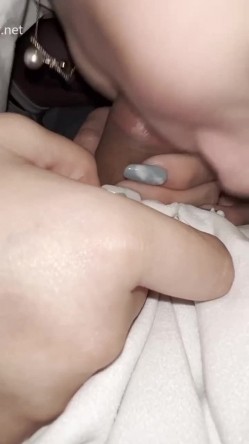颜控福利 小伙新交的02年大四学妹吃鸡啪啪 动作温柔细腻 被调教 截图7