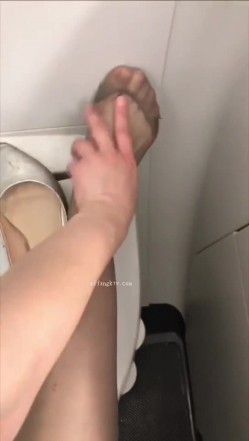 【真实空姐】各大航空美丽空姐不欲人知的真实反差 截图2
