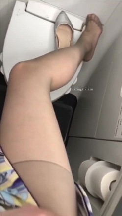 【真实空姐】各大航空美丽空姐不欲人知的真实反差 截图3