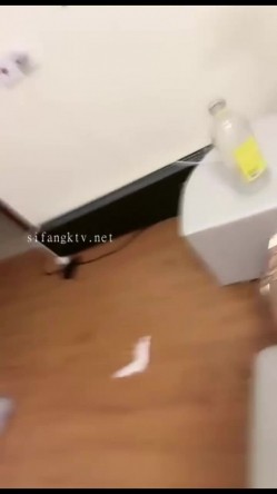 今年下海最美御姐之一【仙女】无节制的无套啪啪 男的鸡巴太小 要虚脱，御姐修长的美腿玉足和蜜臀，太吸睛了 截图8