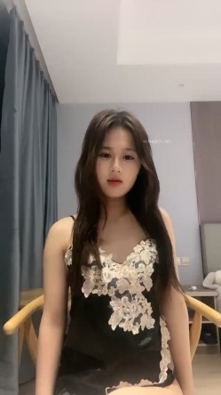 新人秀！~神仙级小仙女【李鹿林】，我的小女神在酒店被干了~痛心痛心，而且他妈的套也不带 截图3
