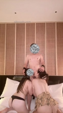【抖音巨乳】李雅 最新双飞 老婆和情人一起服侍男主 一男两逼 共舔一鸡 无套后入  乳交内射 贵在真实 截图8