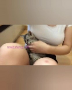 《百度云泄密》几十万人追踪的IG大奶网红极品私密视讯被曝光 截图16