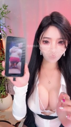 极品少妇【白熙】性感黑丝舔奶骚舞，跳蛋塞屄抽插潮喷 截图1