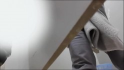 商场女厕近距离贴B拍多位美女嘘嘘 各种肥美的鲍鱼近在眼前 截图12