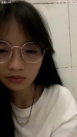 ️正宗大学生宿舍直播【困困兔】道具狂插流白浆，眼镜妹，室友睡着偷偷脱光，身材不错诱人 截图6