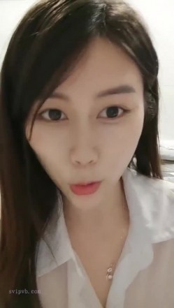 极品高颜冷艳御姐，反差小妈感女主播「金刚护撸娃」「小奶猫」激情淫语撩骚，和姐妹下海大秀，互舔互口假鸡巴互插 截图16