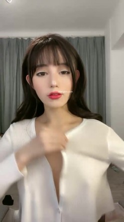 女神降临，明星气质顶级身材，人气大美人【小福贵儿】罕见大尺度，裸艳舞诱惑、道具紫薇、无套啪啪，高潮脸爽死人 截图12