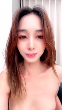 【老师你水好多】完美炮架 各种撩人的姿势手抠骚逼 淫水泛滥 真TM骚 截图15