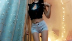 斗鱼大奶尤物主播安妮娜大表妹跑车粉丝福利自拍视频 截图5