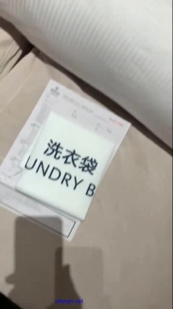 圈内大神调教超骚妹子3P 喝尿吞咽舔屁眼 脚丫子进嘴12V 截图10
