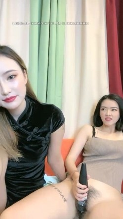【人间水蜜桃】妖艳妹子和闺蜜一起玩，口交上位骑乘抽插非常诱人 截图5
