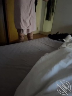原创海角大神【丰乳肥臀的少妇邻居】付费钻石贴集，各种疯狂偸情，花样玩肏 截图1