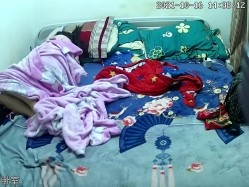 家庭摄像头破解入侵多角度真实偸拍，抽烟背纹烈女私生活曝光也是一个欲女，跟老公性爱还不满足，还总喜欢道具紫薇 截图14