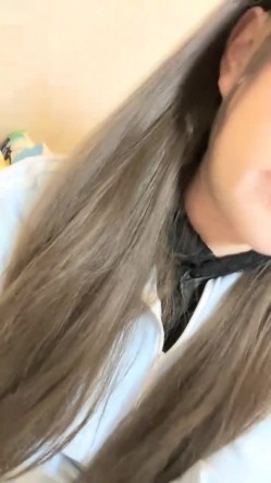 抖音女网红，【京鱼儿】，童颜巨乳女神~掰穴自慰~狂射中，人工白虎，这骚穴真是欠操欠插，好美啊 截图4