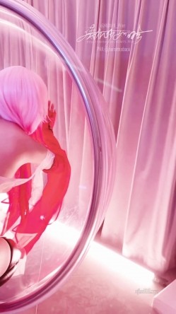 【超美高端 ️罕见露脸露点】极品CosPlay爆机少女【喵小吉】六月新作《罪恶王冠》首次唯美情侣双打 高清1080P原版 截图7