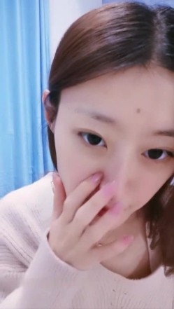 颜值不错苗条眼镜妹子夫妻双人秀 换上性感黑丝脱下舔逼逼摩擦揉奶 截图16